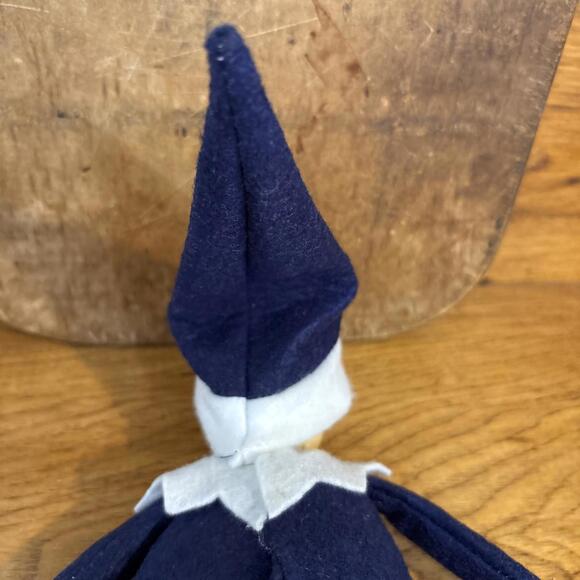 Penn State Nittany Lions Basketball Christmas Fan Giveaway Elf Figure - Picture 11 of 11